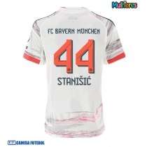 Camisa de Futebol Bayern Munich Josip Stanisic #44 Equipamento Secundário Mulheres 2025-26 Manga Curta